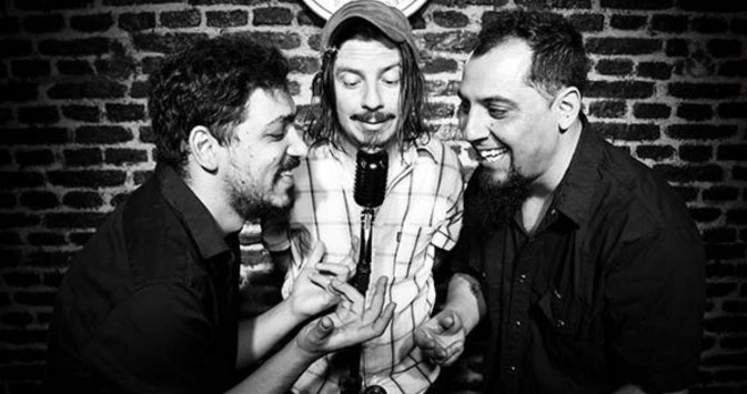 Taburete Club de Comedia