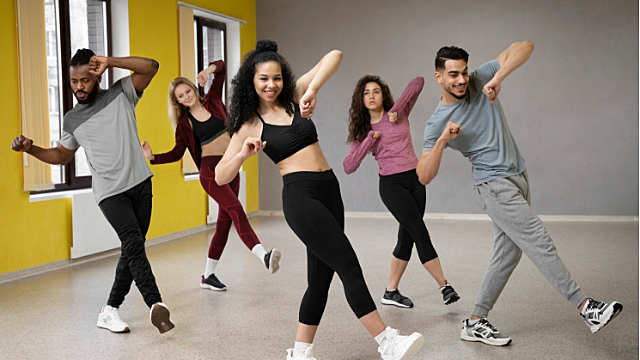 Baja de peso bailando: los beneficios de las coreografías