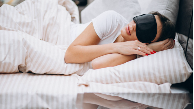 A la hora de dormir ¿es mejor la luz encendida o apagada?